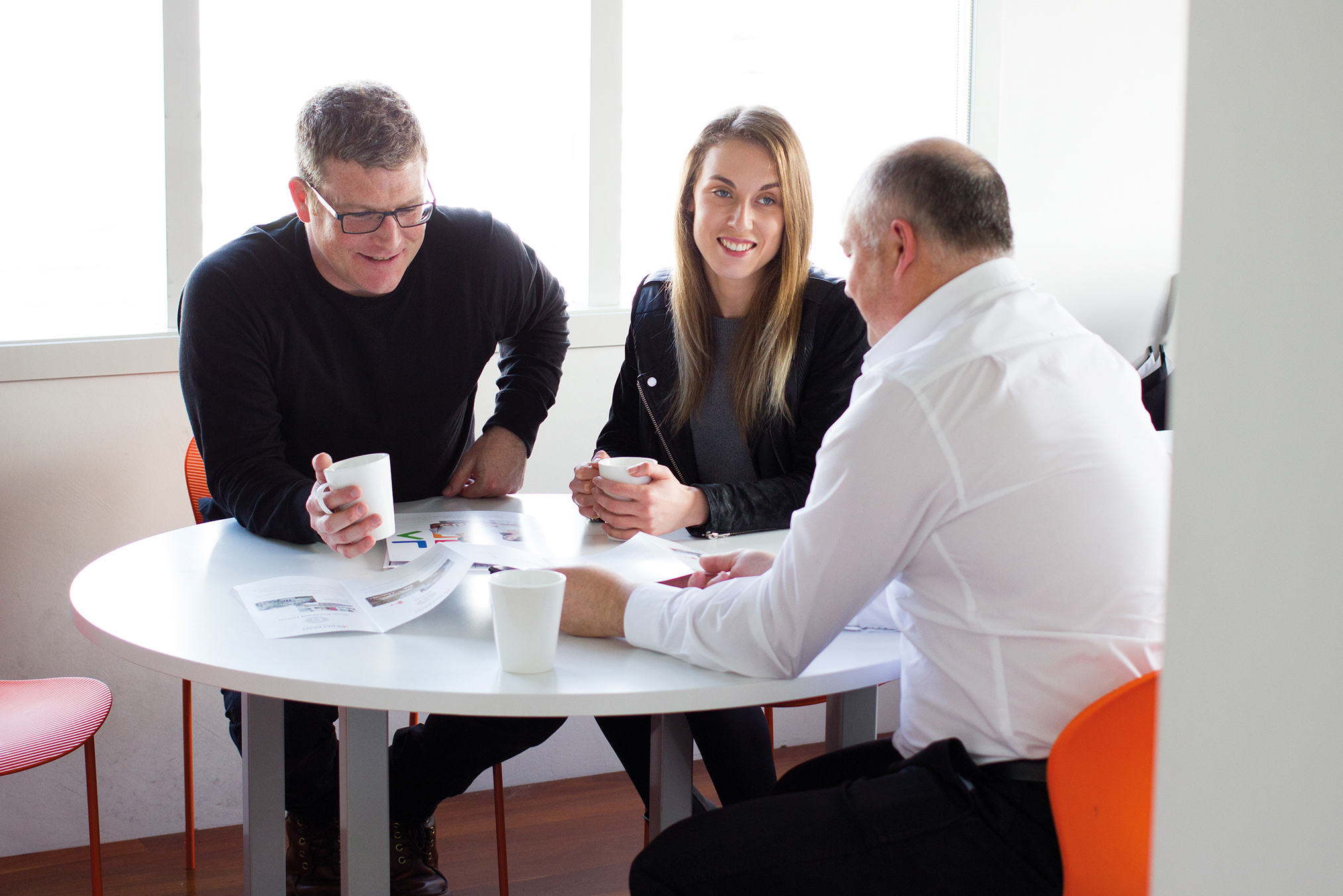 renovation consultant brief meeting with customers
