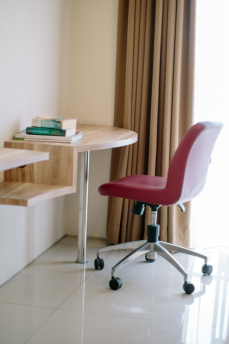 Grand Superior Room desk and chair at Mahogany Hotel Nusa Dua