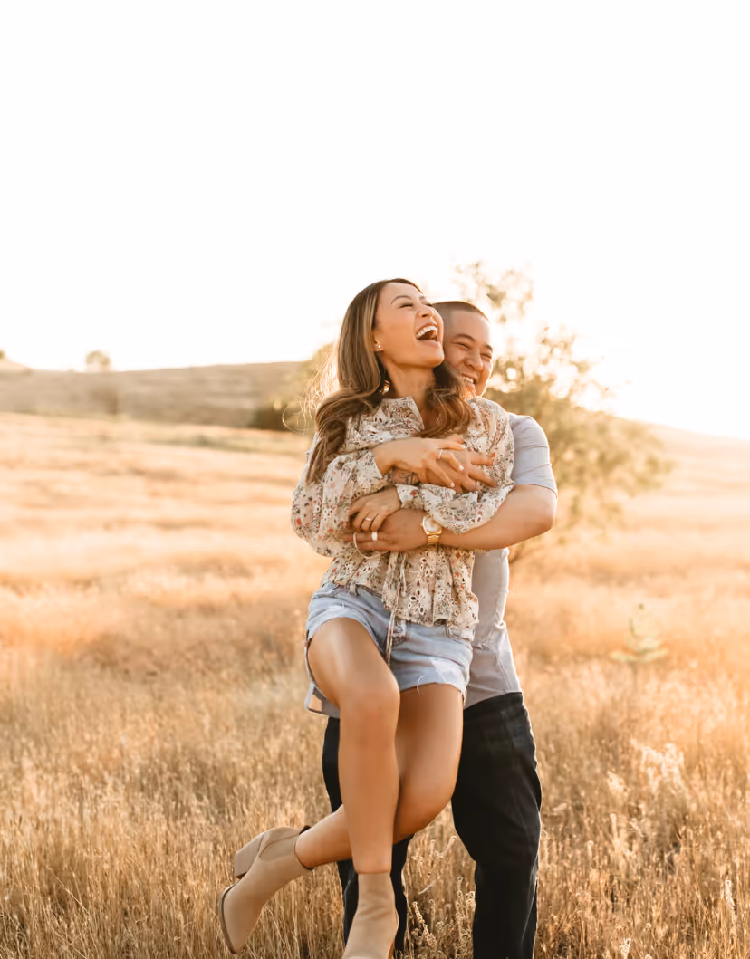 couple spray tan photo session