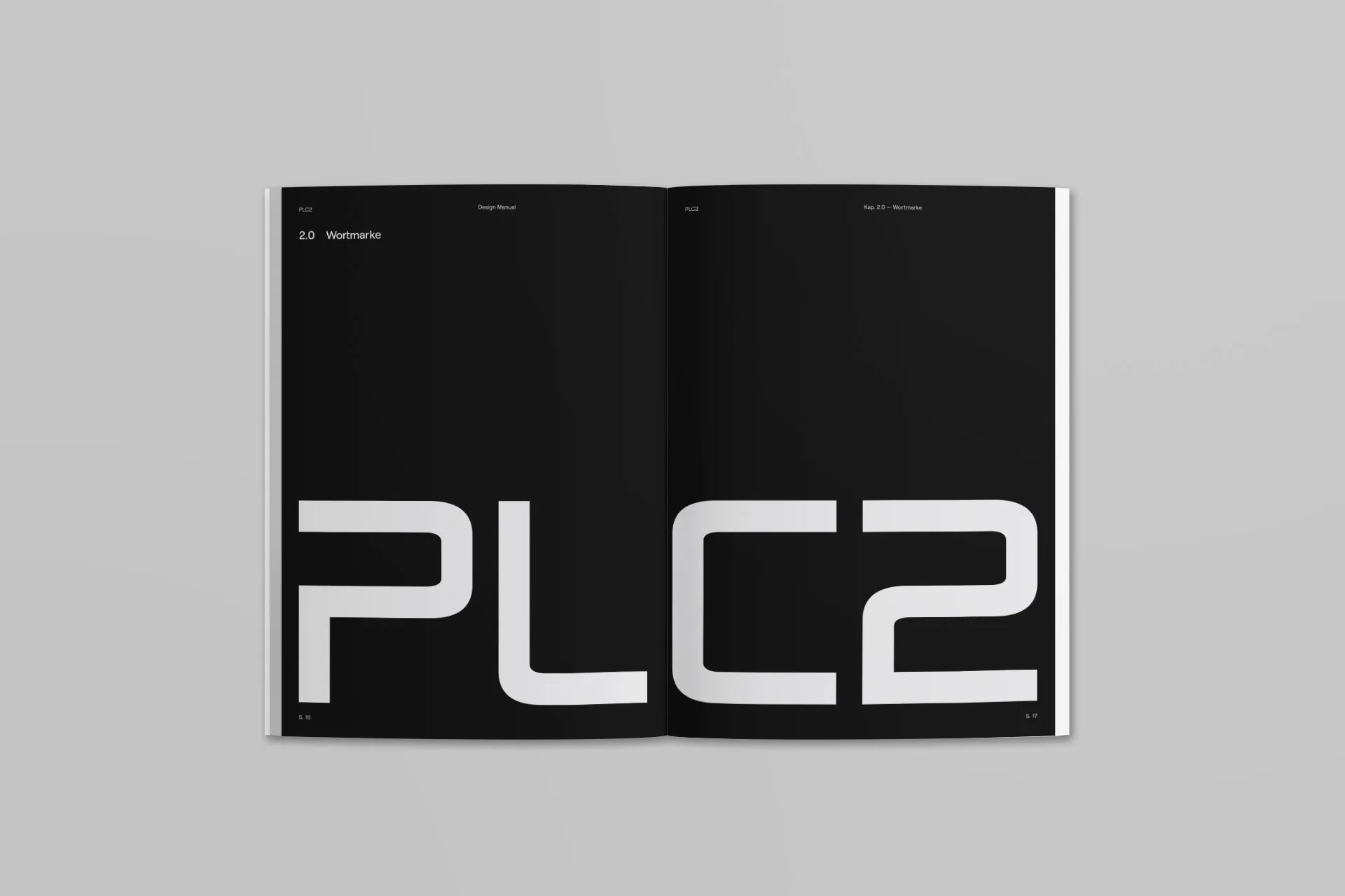 Mockup von Buchseiten mit PLC2 Logo
