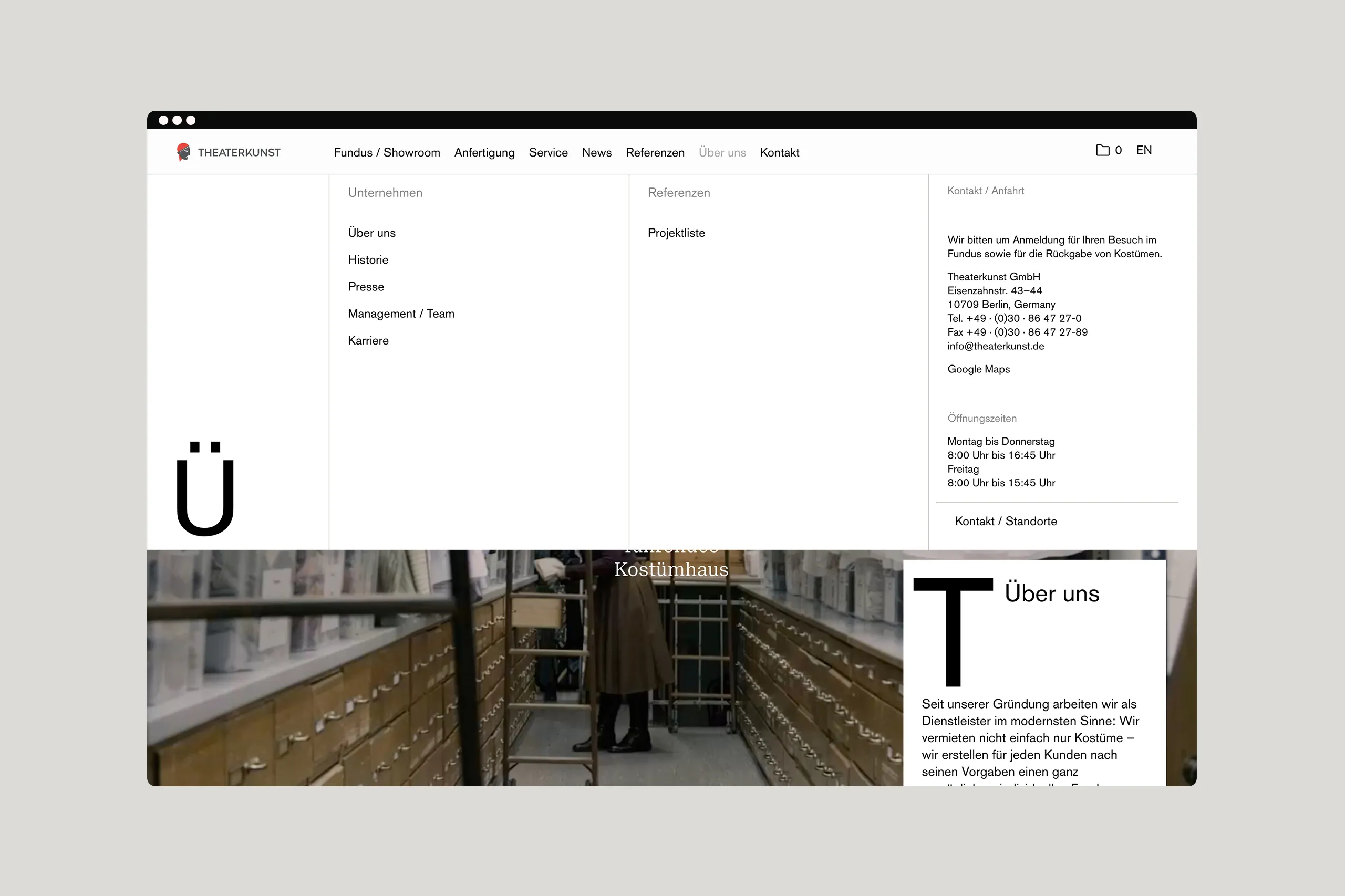 Mockup der Webseite von Theaterkunst im Desktop Format mit aufgeklapptem Menü.