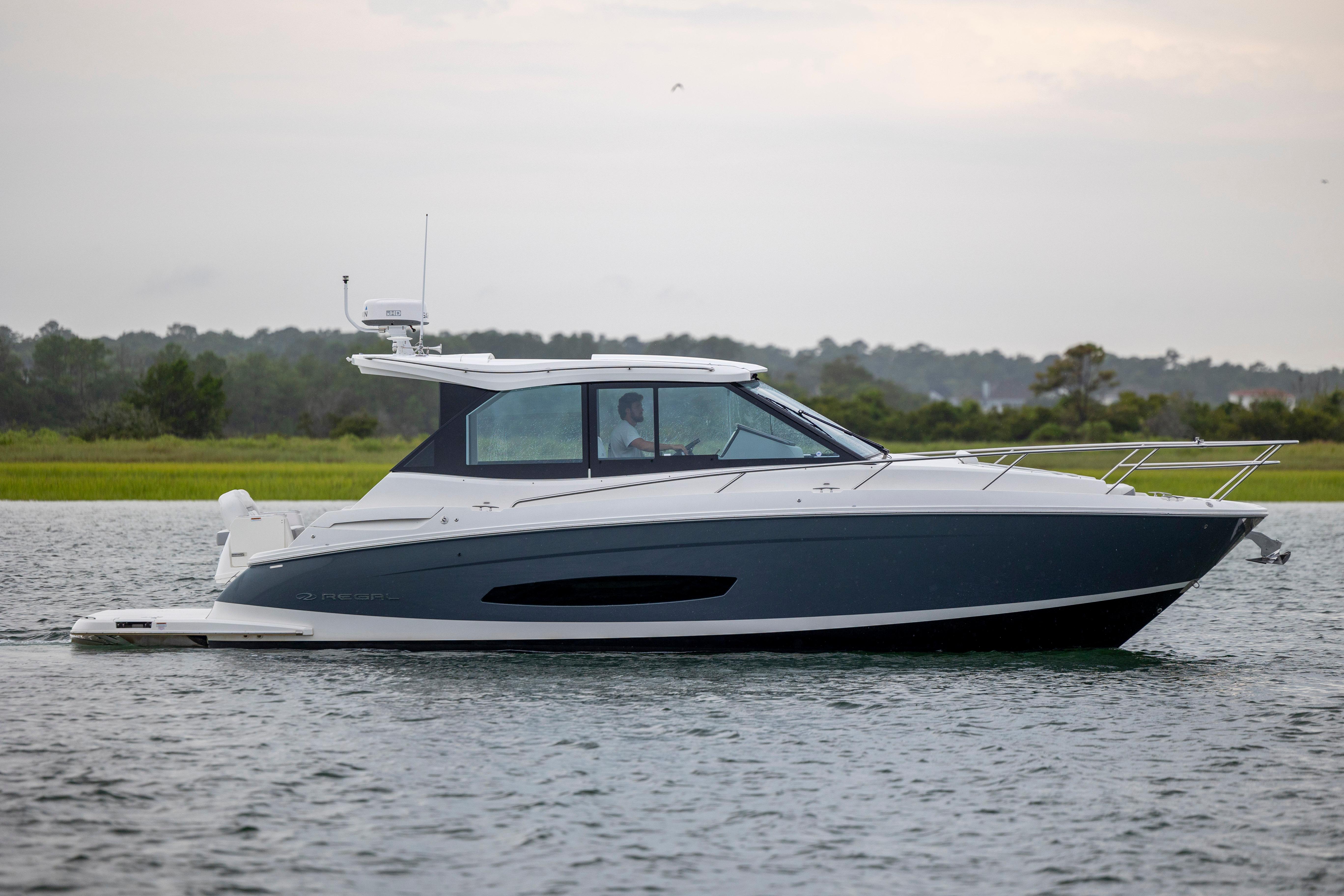 Regal 36 Grande Coupe