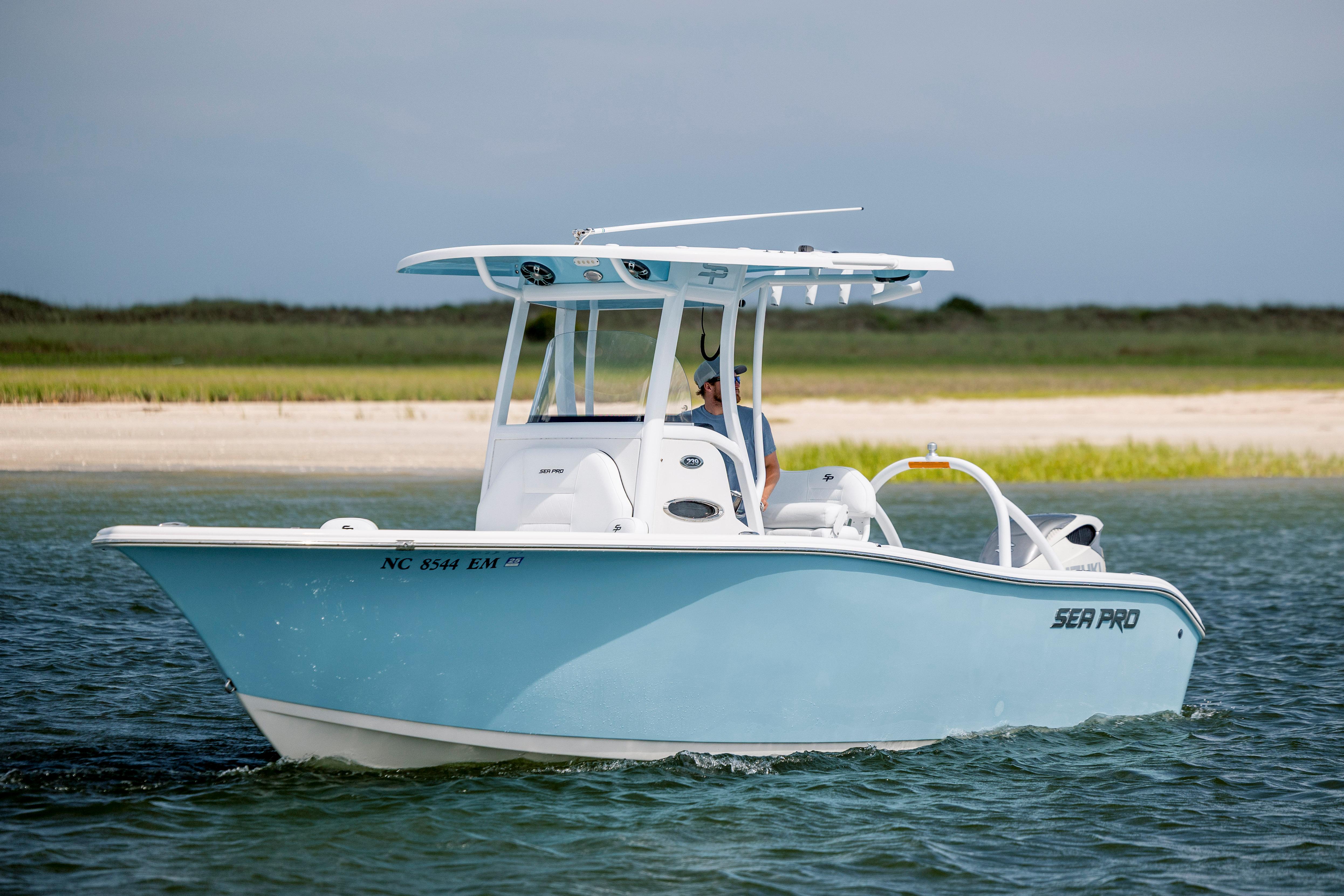 Sea Pro 239 Center Console