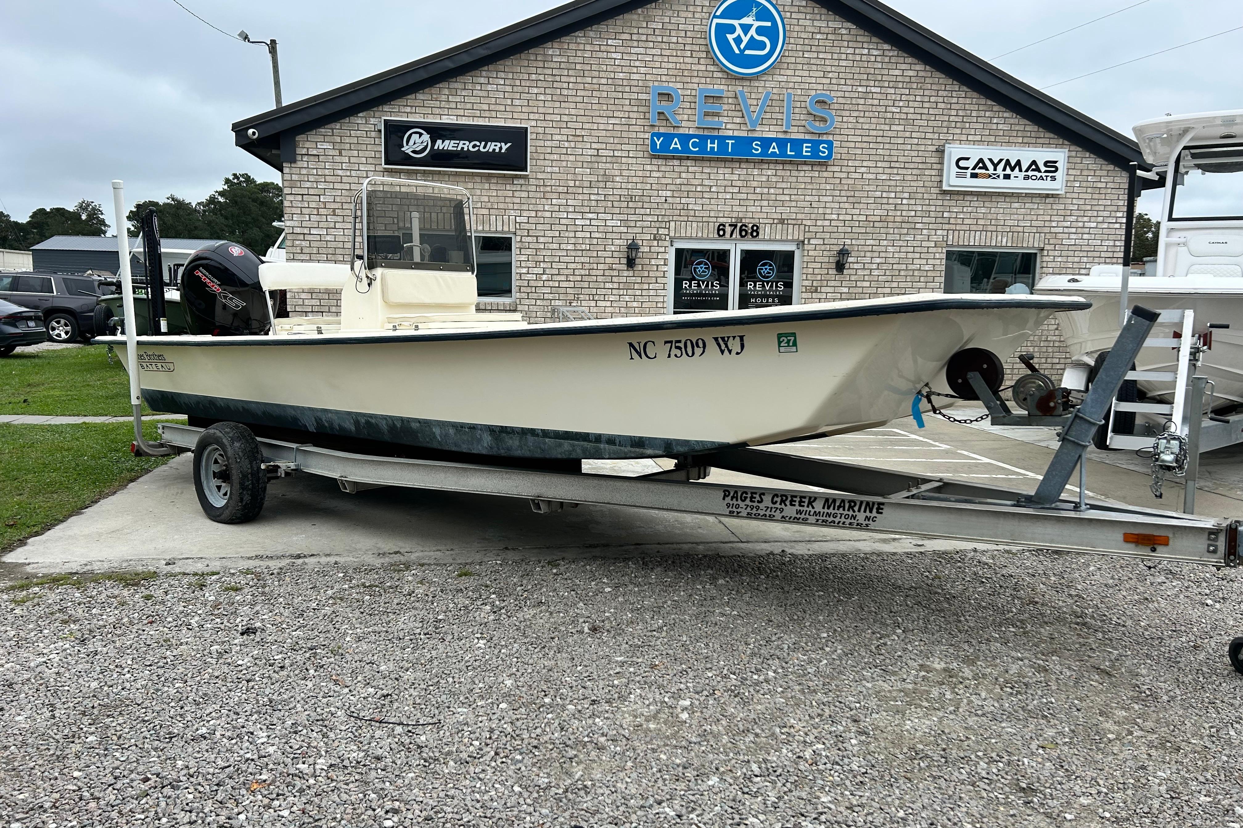 Jones Brothers 22 Bateau