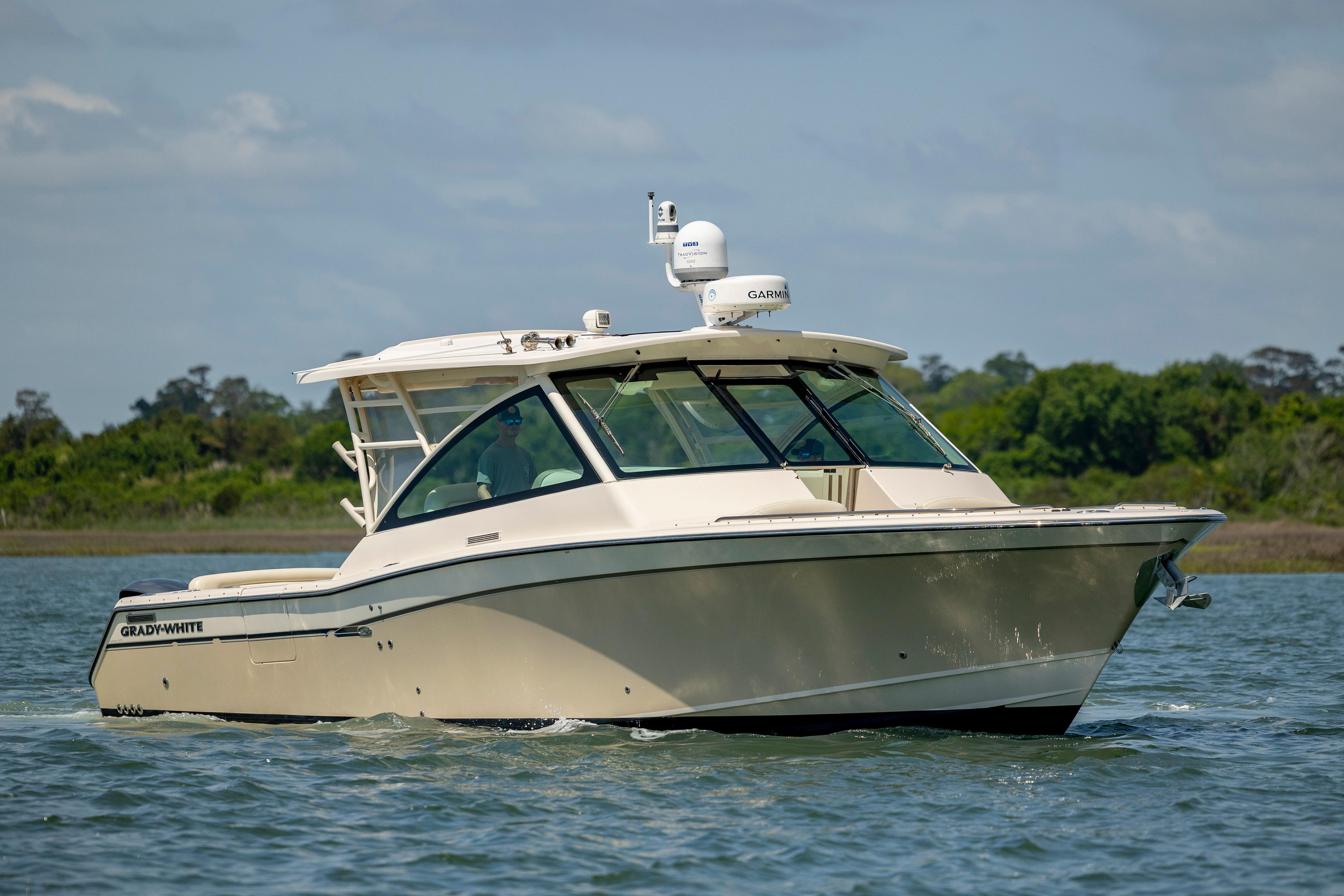 Grady-White Freedom 375