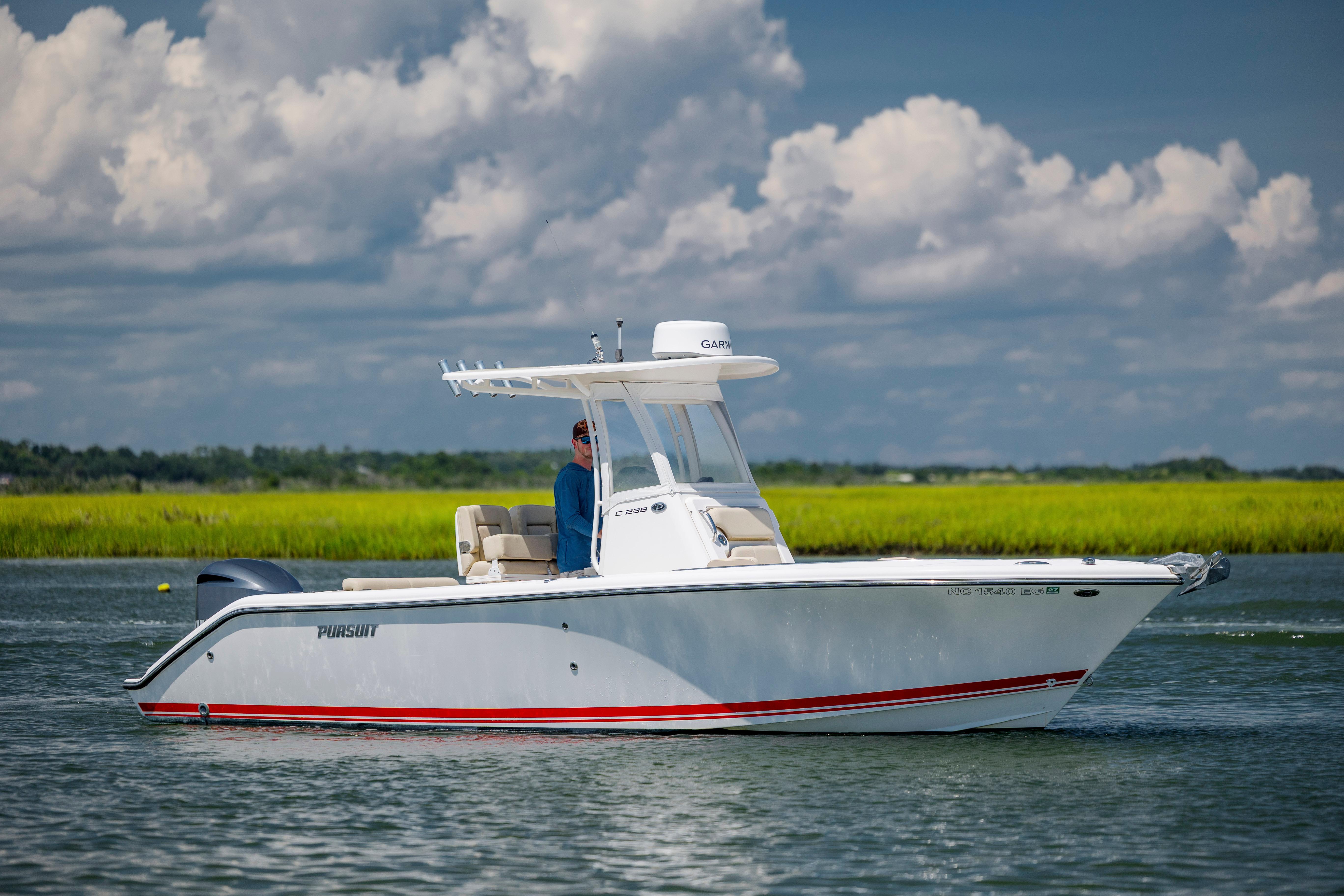 Pursuit C 238 Center Console