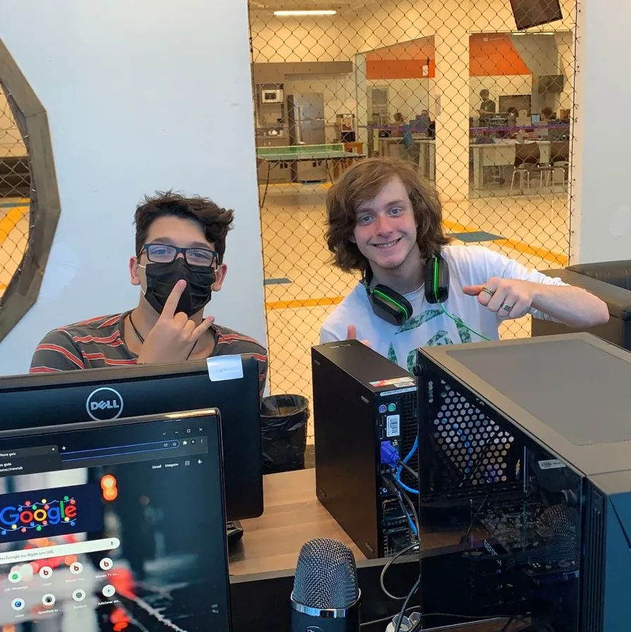 Alunos do Colégio São Carlos são selecionados para estágio na Startup Tecnobridge