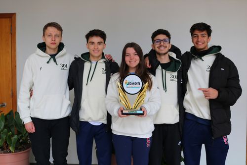 Alunos do Colégio São Carlos vencem o Desafio Jovem Empreendedor
