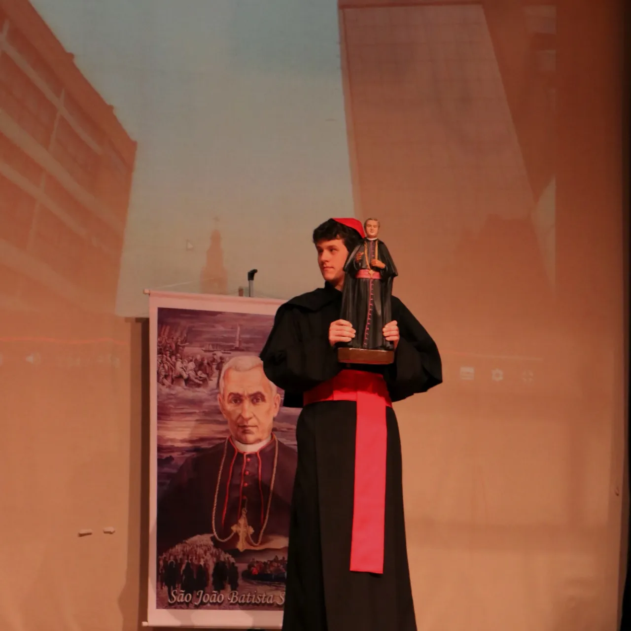 Scalabrini: um Santo para o Mundo 