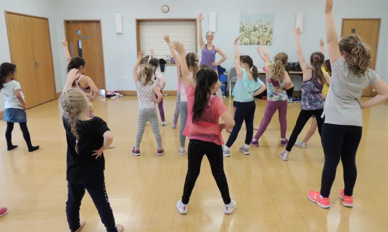 foto da construção do Colégio Nossa Senhora de Lourdes