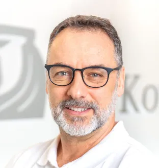 Zobozdravnik Andrej Kovačič