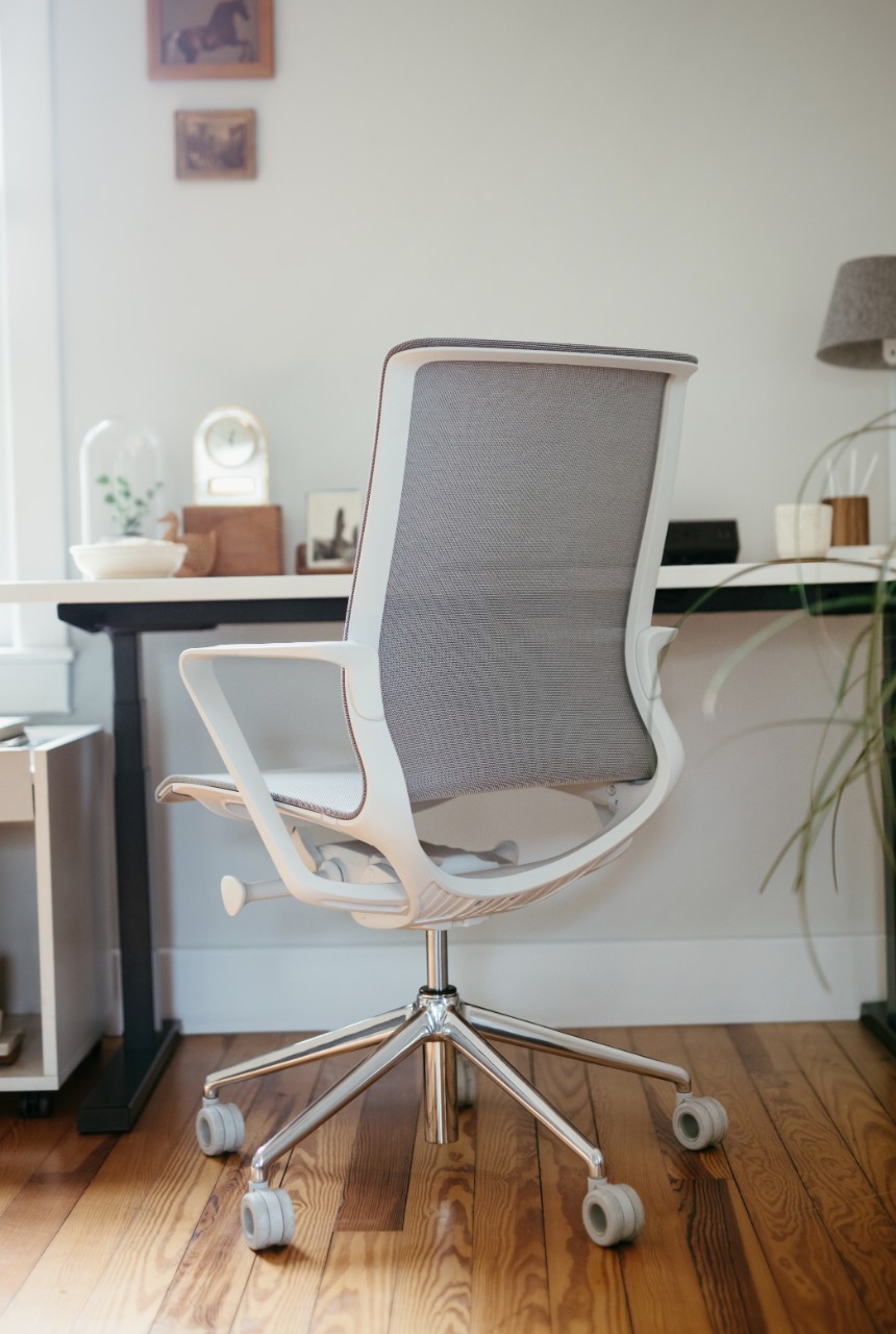 Upside Height Adjustable Table
