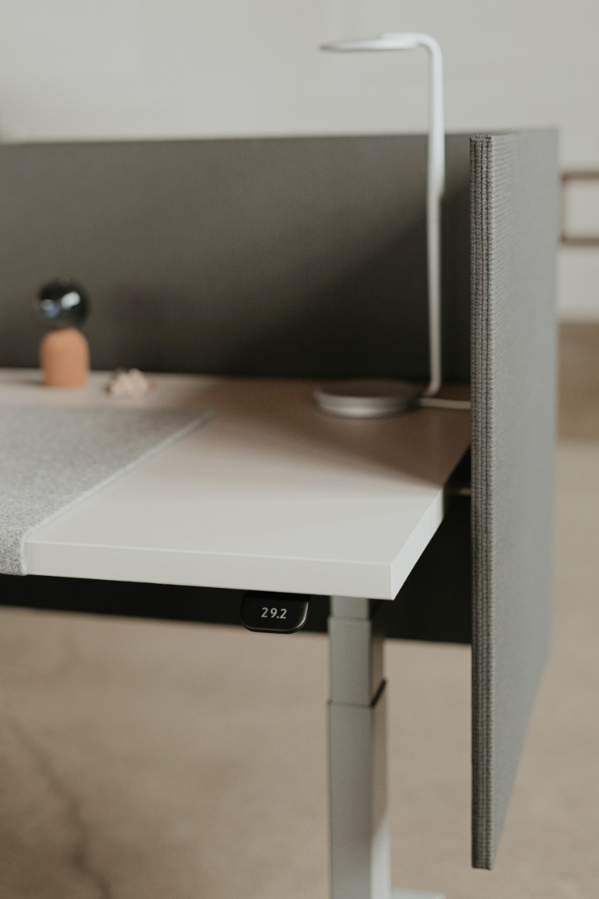 Upside Height Adjustable Table