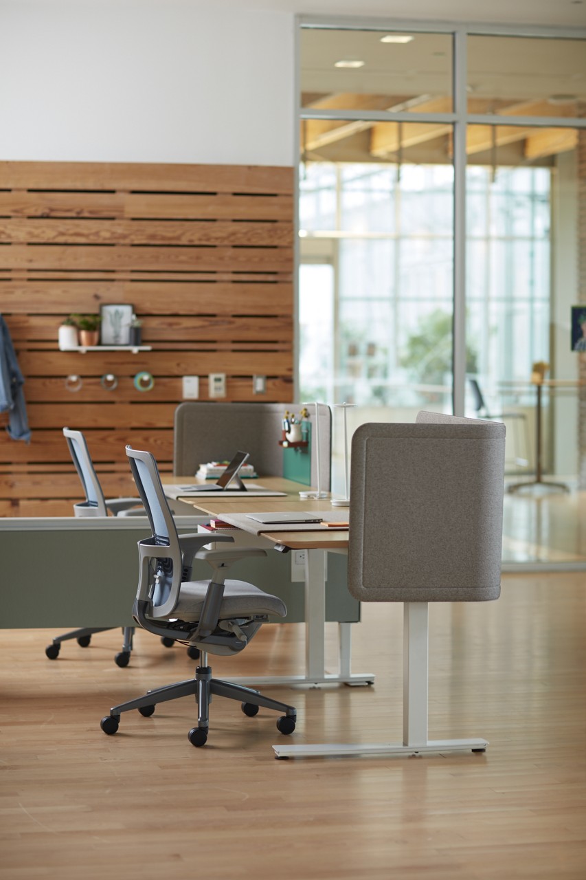 Planes Height-Adjustable Table