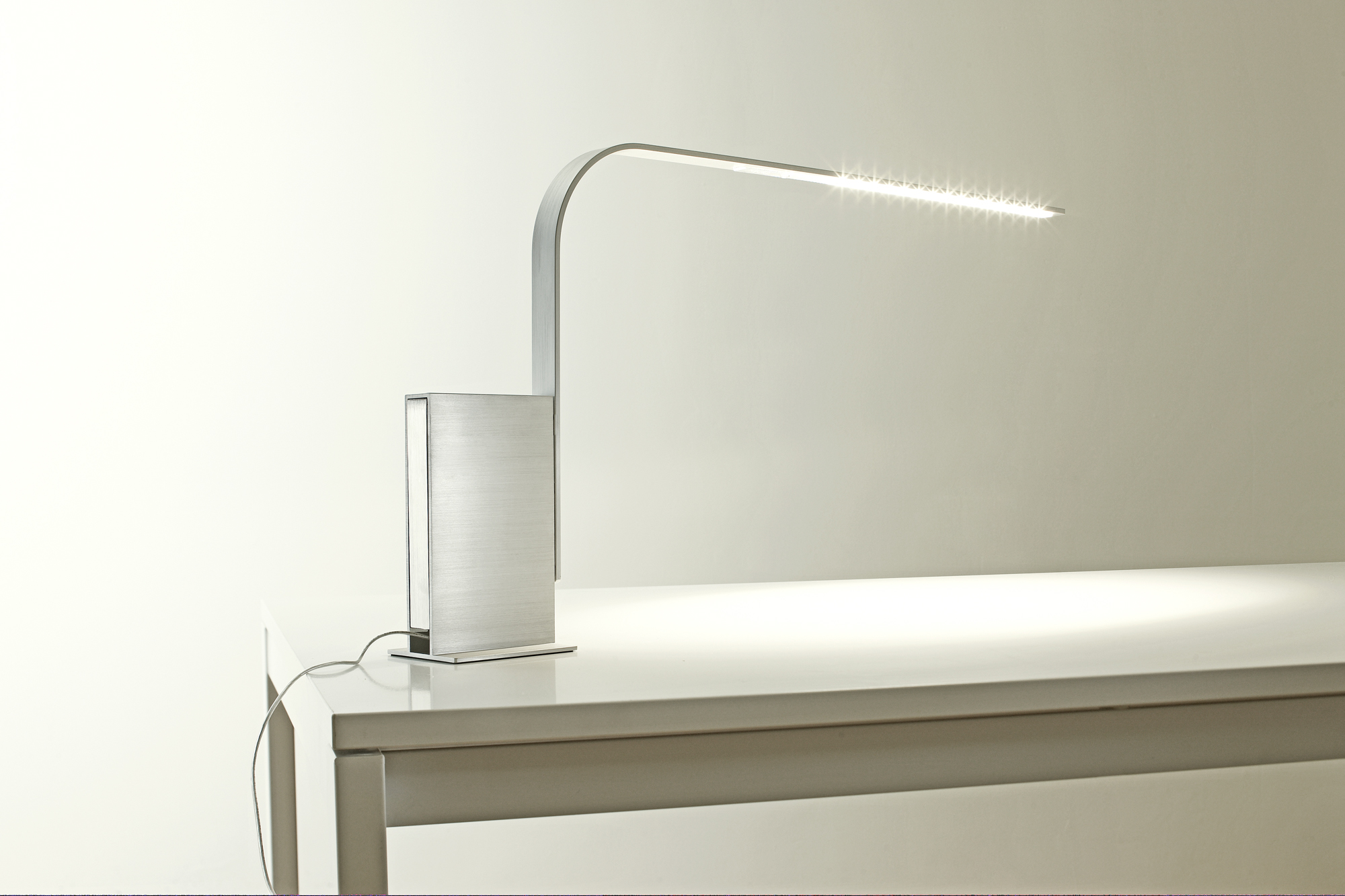 LIM Worksurface Light