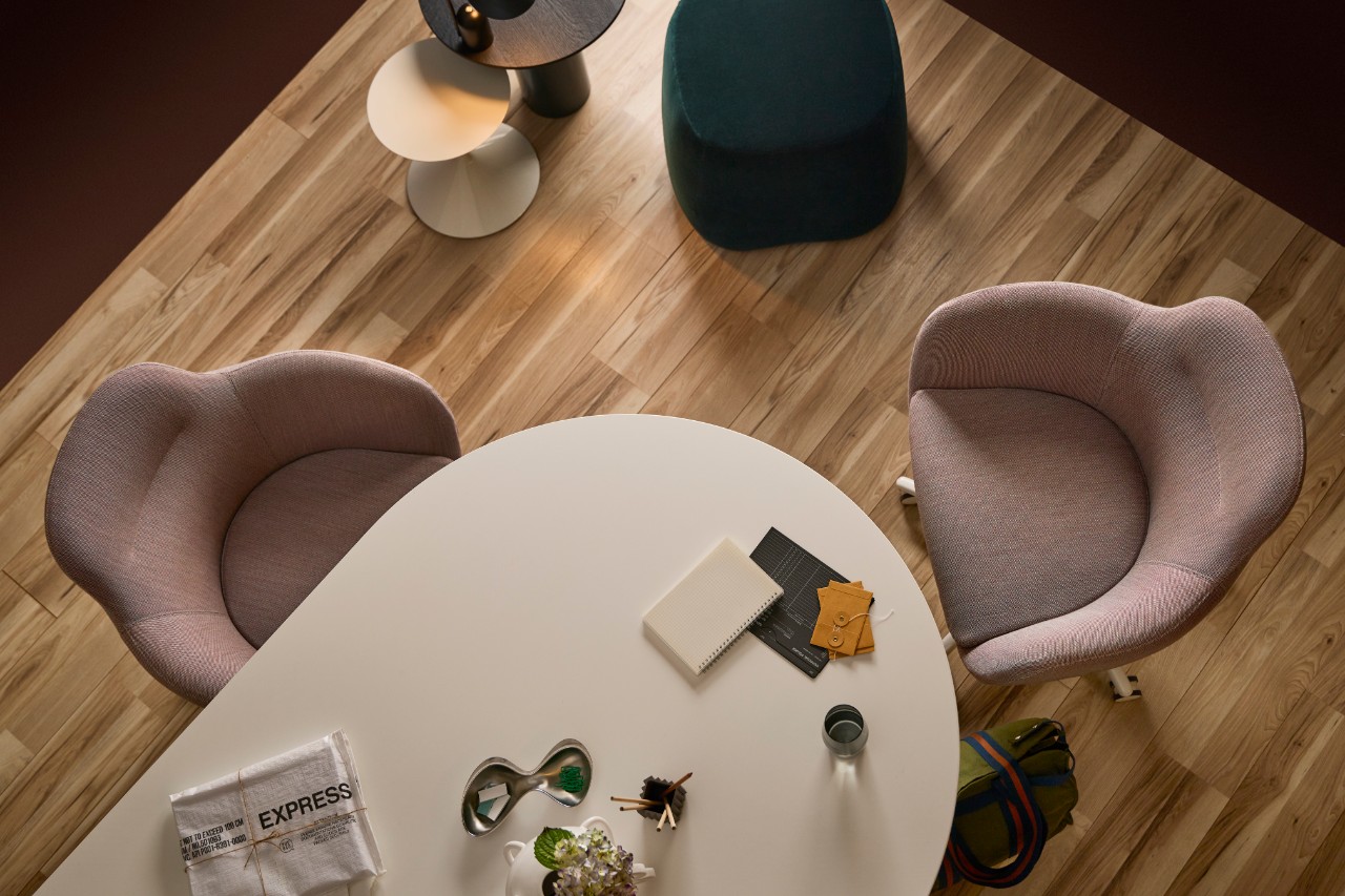 Jive Collaborative Table