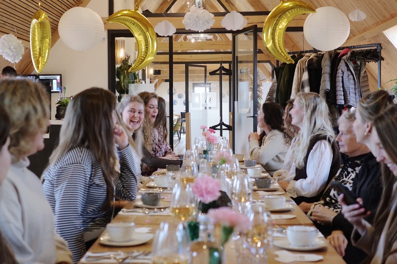 Restaurant Krelis overzicht van de bar met dranken