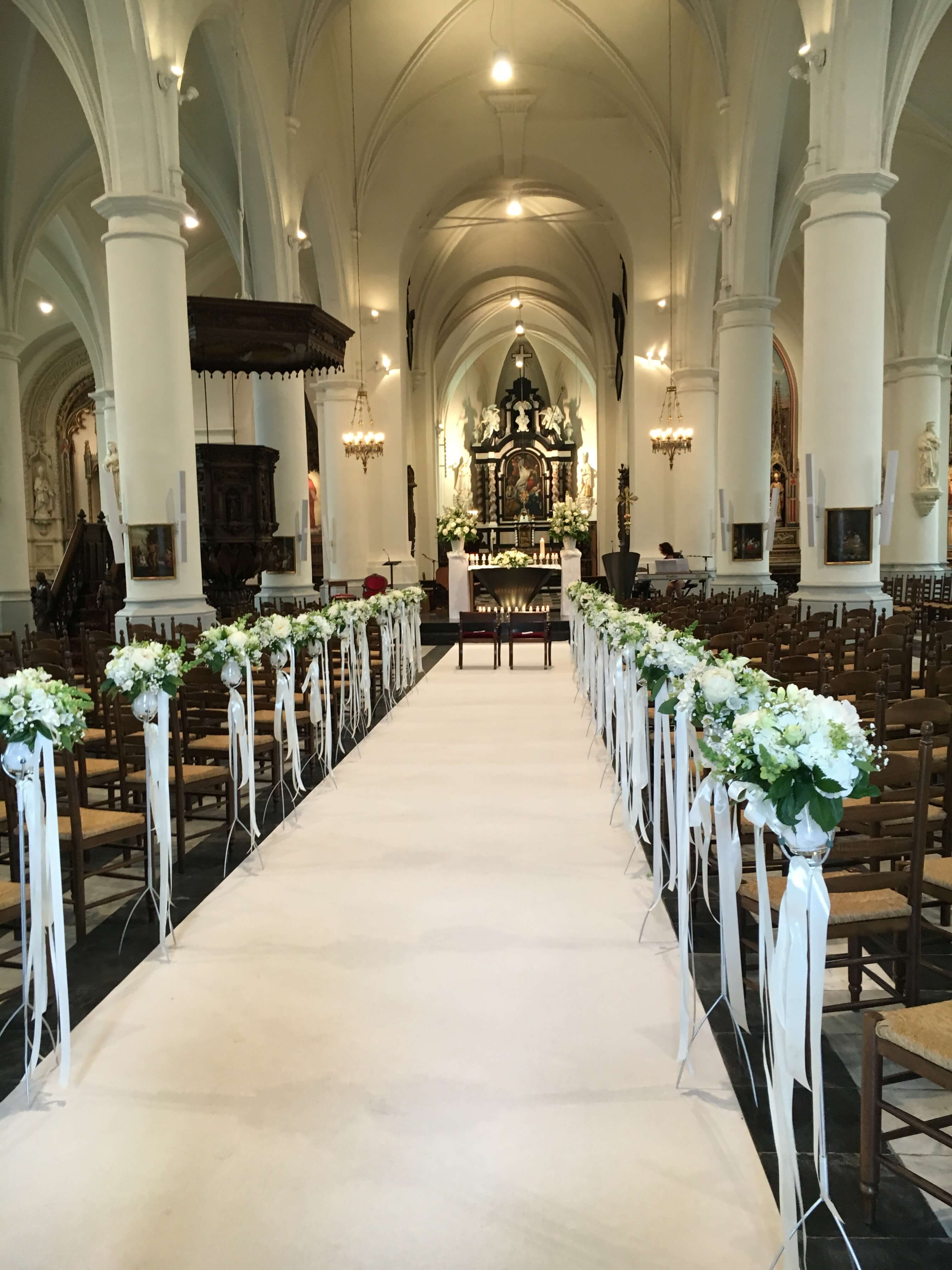 Aangeklede ceremonie in de kerk.