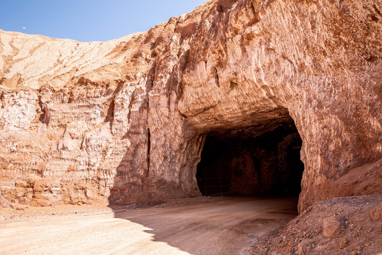 Acres of Diamonds: How to See the Gems in Your Current Life, Right Now