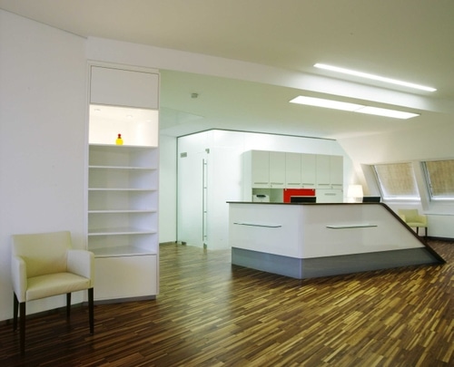 Empfang in der Care Acydemy, designed von Studio Thörnblom