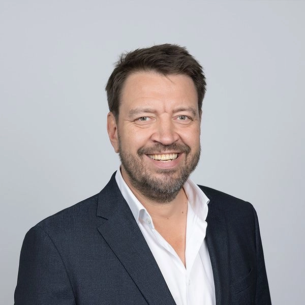 Liikmete hommikuveebinar “7 AI tööriista, mis toovad e-poele kohest tulu!”