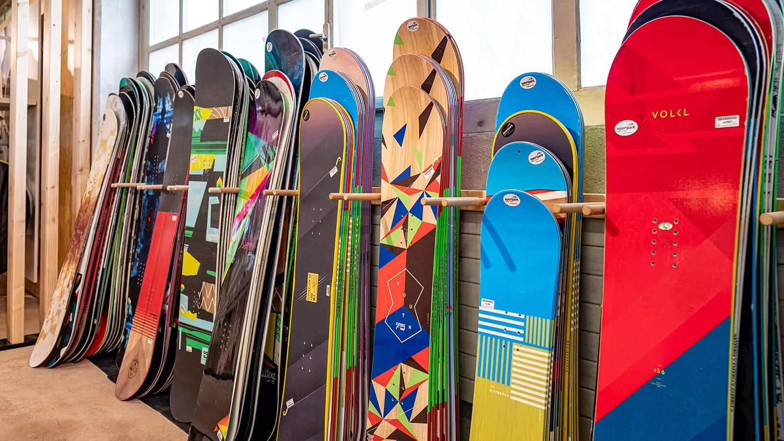Sportpark Aare-Rhein Vermietung Wintersport Snowboards