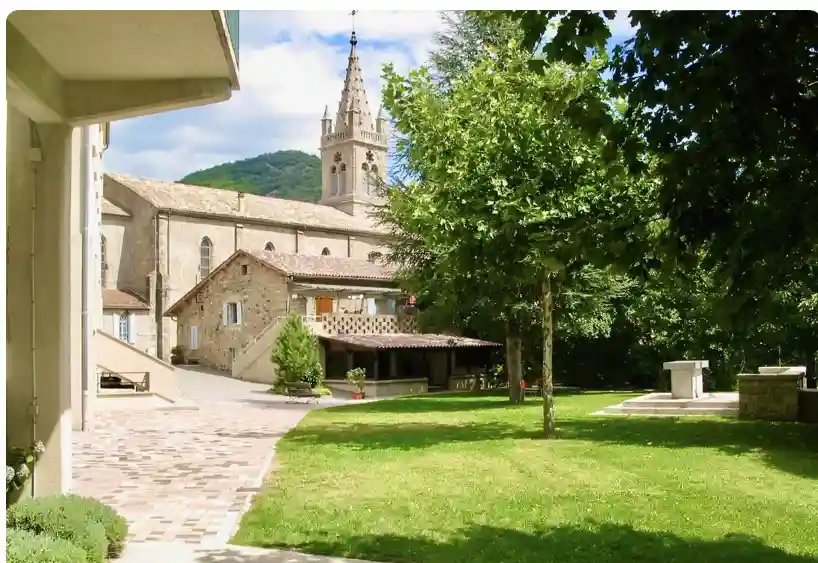 Famille Missionnaire de Notre-Dame - Saint-Pierre-de-Colombier