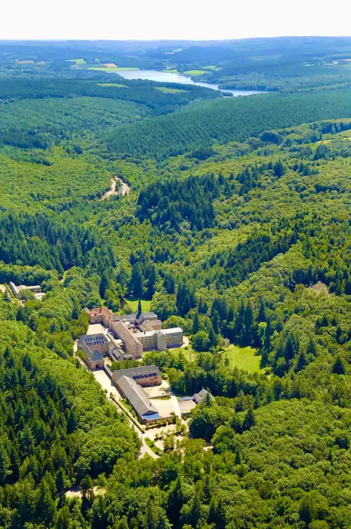 Abbaye Sainte-Marie de la Pierre-qui-Vire