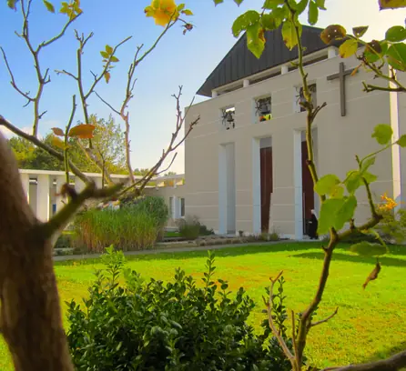 Monastère de Bouzy-la-Forêt