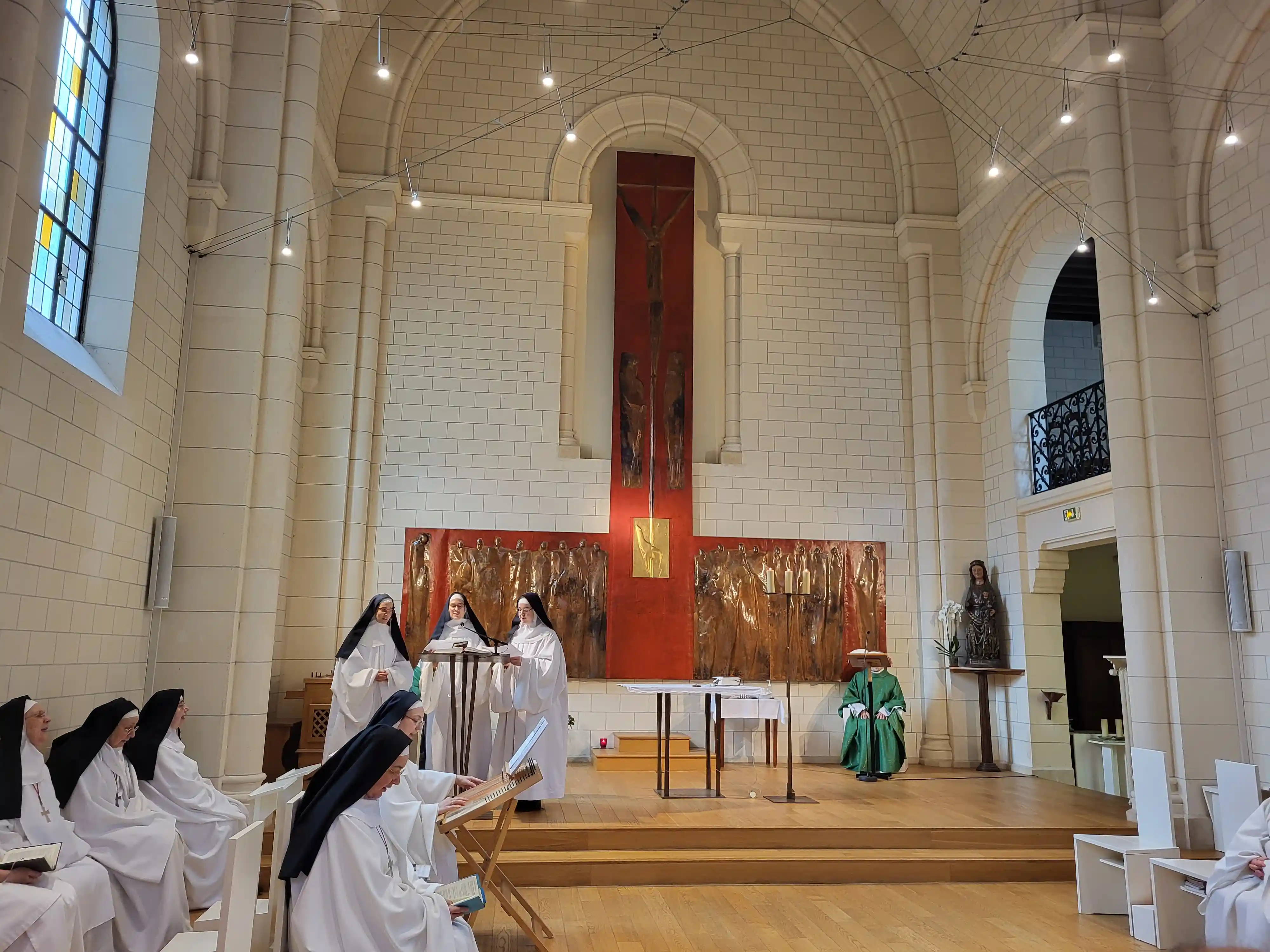 Soirée adoration : retrouver le chemin du cœur