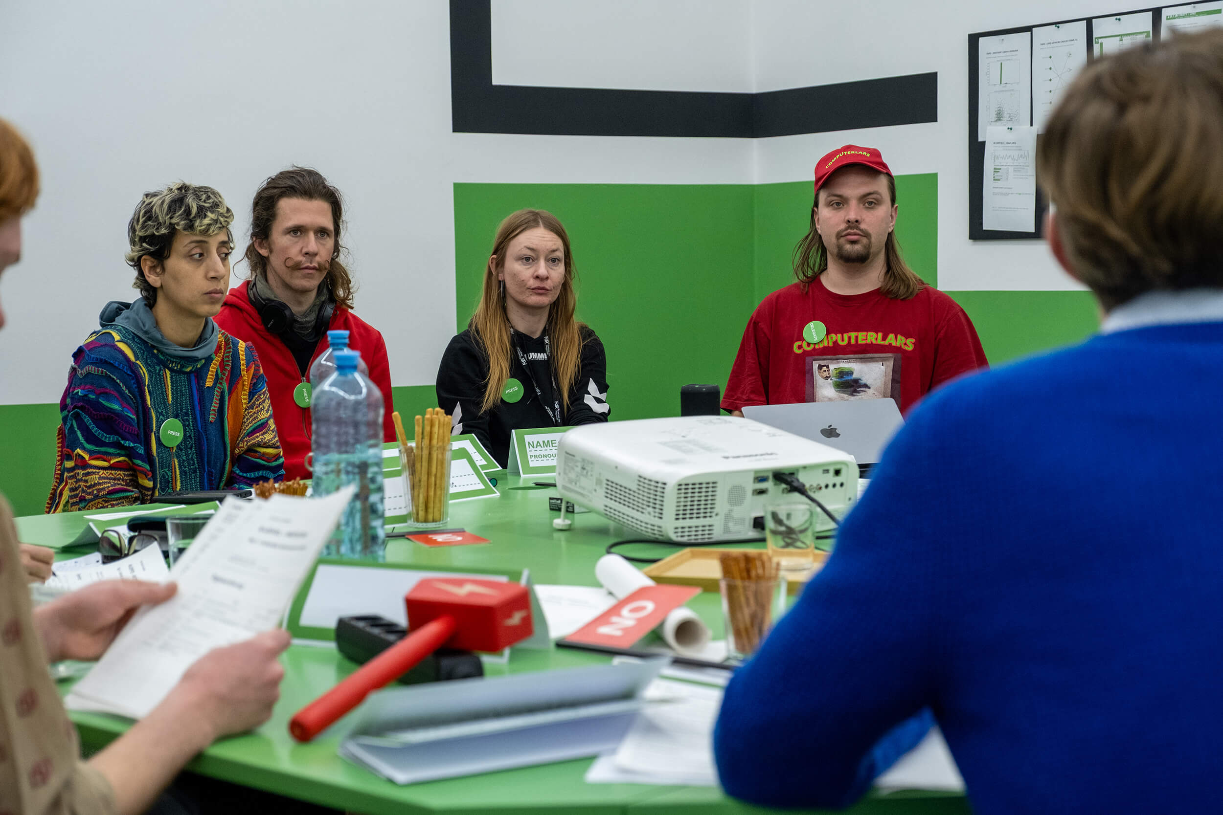 KI-DIPFEL GIPFELTREFFENComputer Lars, Leander Gussmann, Kunstraum Memphis, Kunst, Linz