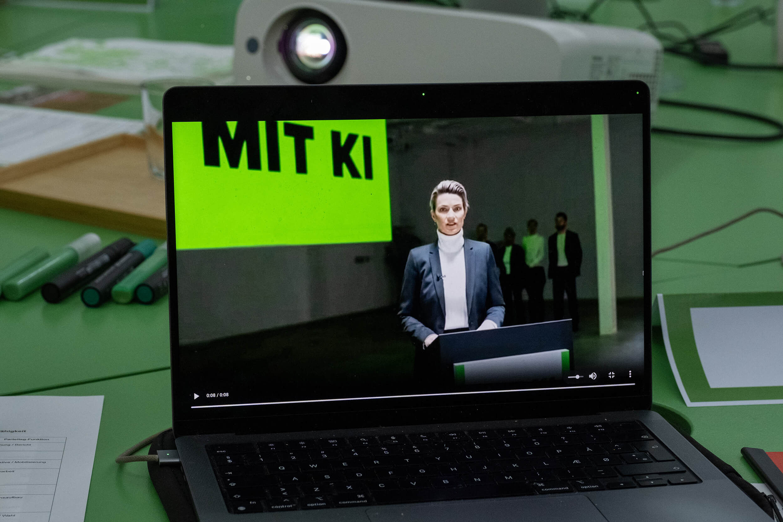 KI-DIPFEL GIPFELTREFFENComputer Lars, Leander Gussmann, Kunstraum Memphis, Kunst, Linz