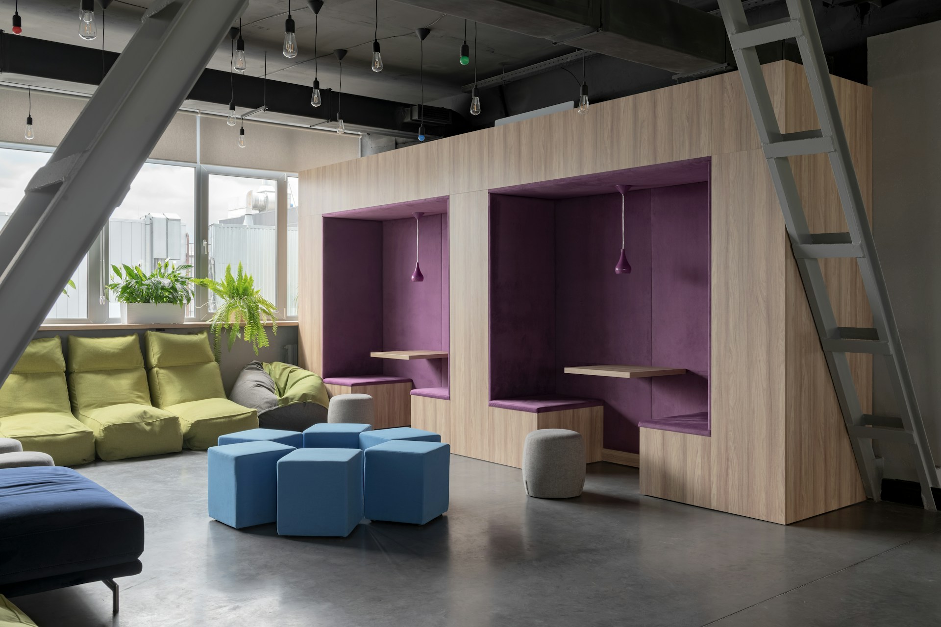 Modernes Bürodesign mit Schallminderung und Akustiklösungen 