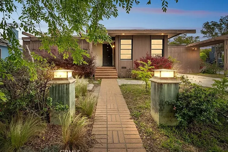 4268-mentone-avenue