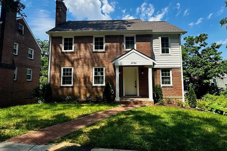 3722-13th-st-ne