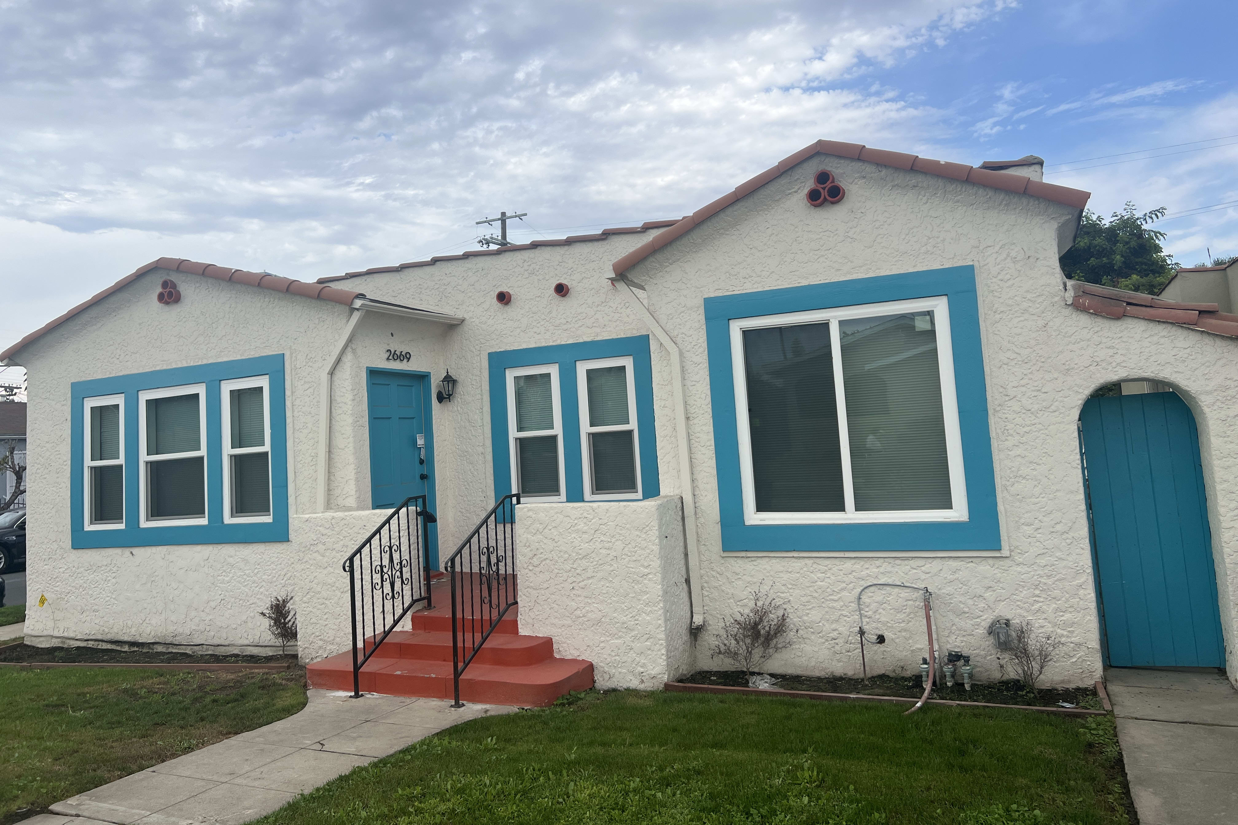 2669-clyde-avenue