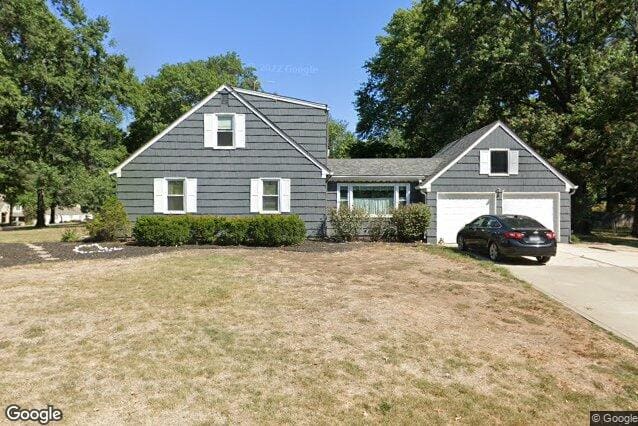 9647-lee-boulevard