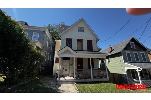 1311-maple-view-place-se