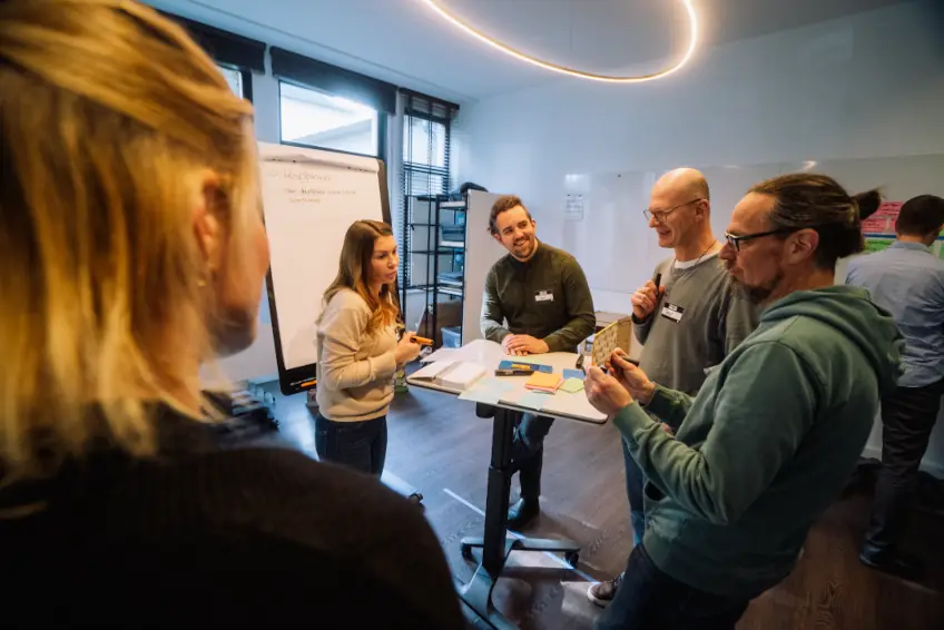 Internes Team im Kommunikationsaustausch