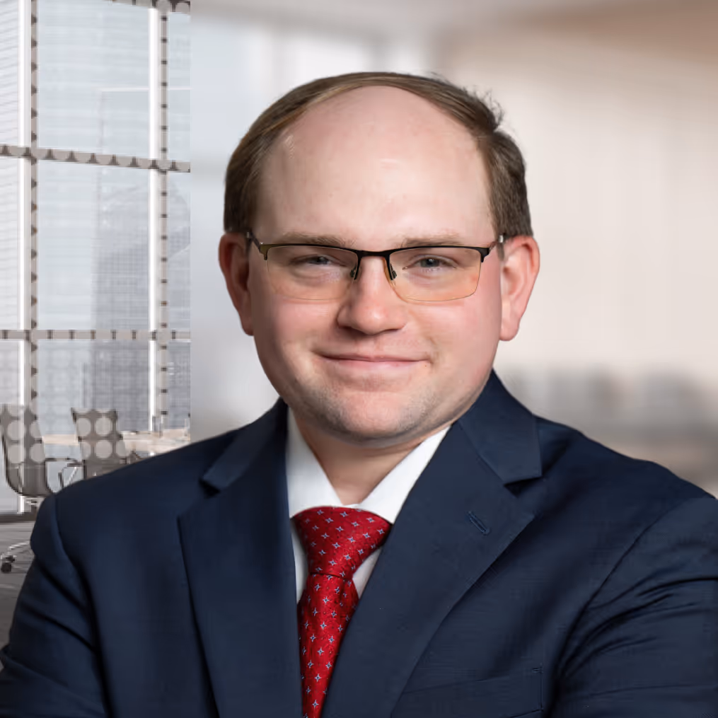 Zachary Lyda, Associate