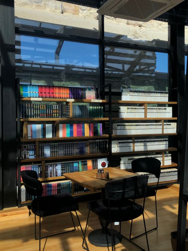 truDigital digital signage in a modern public library helping visitors find programs and services