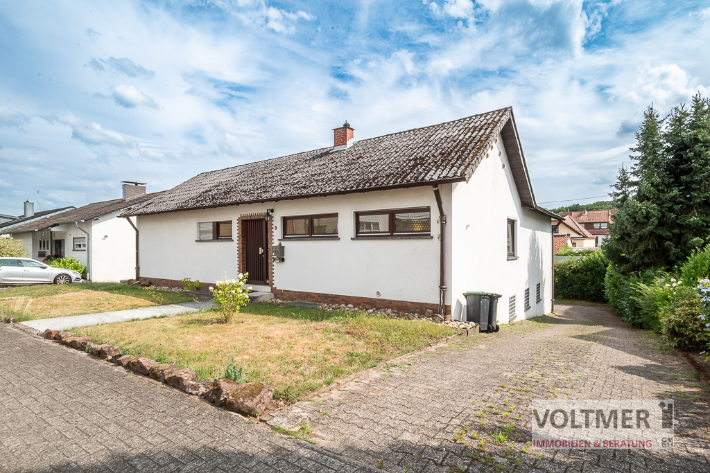 ENTZÜCKEND - Einfamilienhaus mit Einliegerwohnung und Garage in gefragter Lage von Furpach!