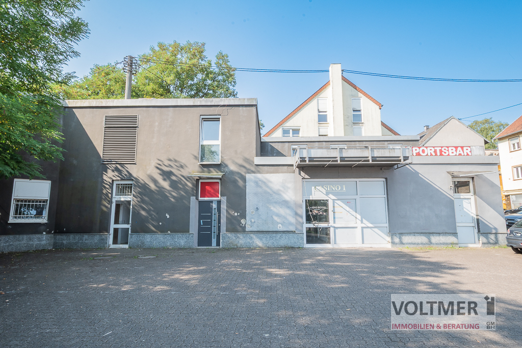 RAUM ZUR ENTFALTUNG – vielseitig nutzbare Gewerbeeinheit mit Parkplätzen!
