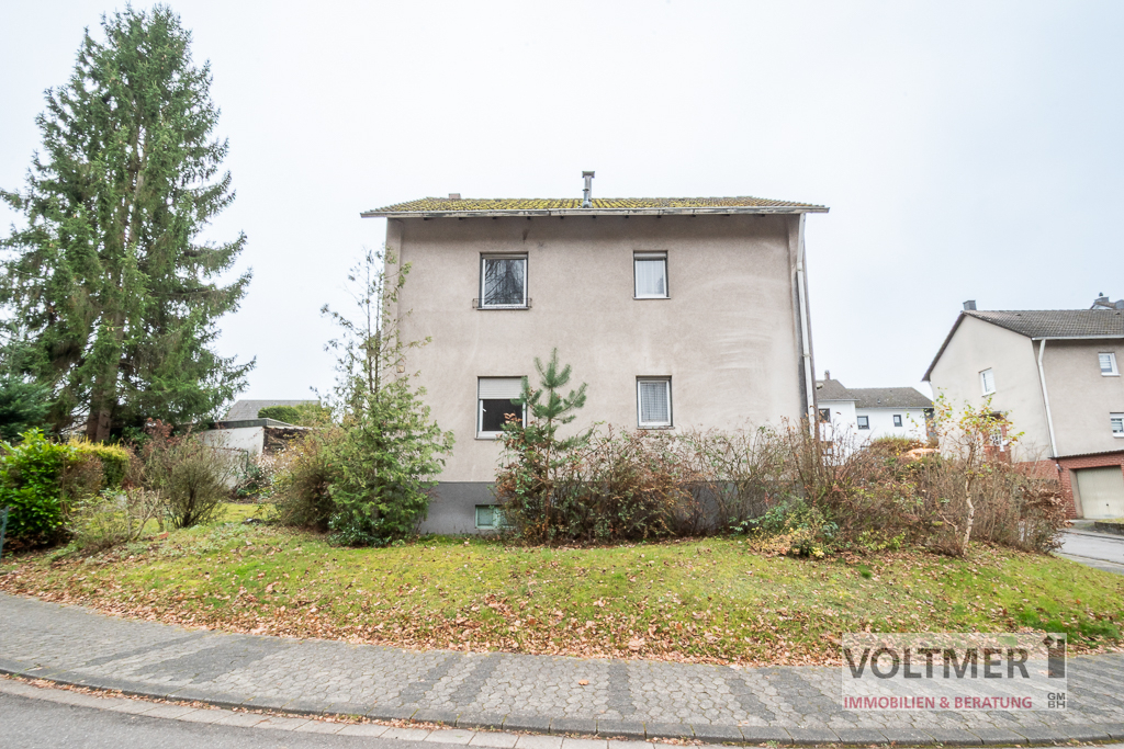 VISION - freistehendes Einfamilienhaus mit Terrasse und Garten in Sankt Ingbert-Rohrbach!