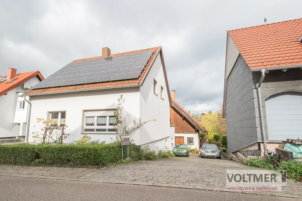 ZWEI IN EINEM - zwei freistehende Häuser auf großem Grundstück im Mandelbachtal!