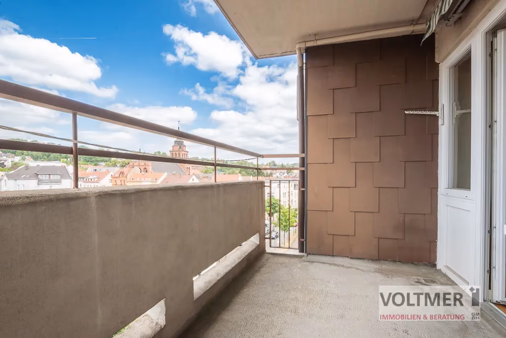 überdachter Balkon