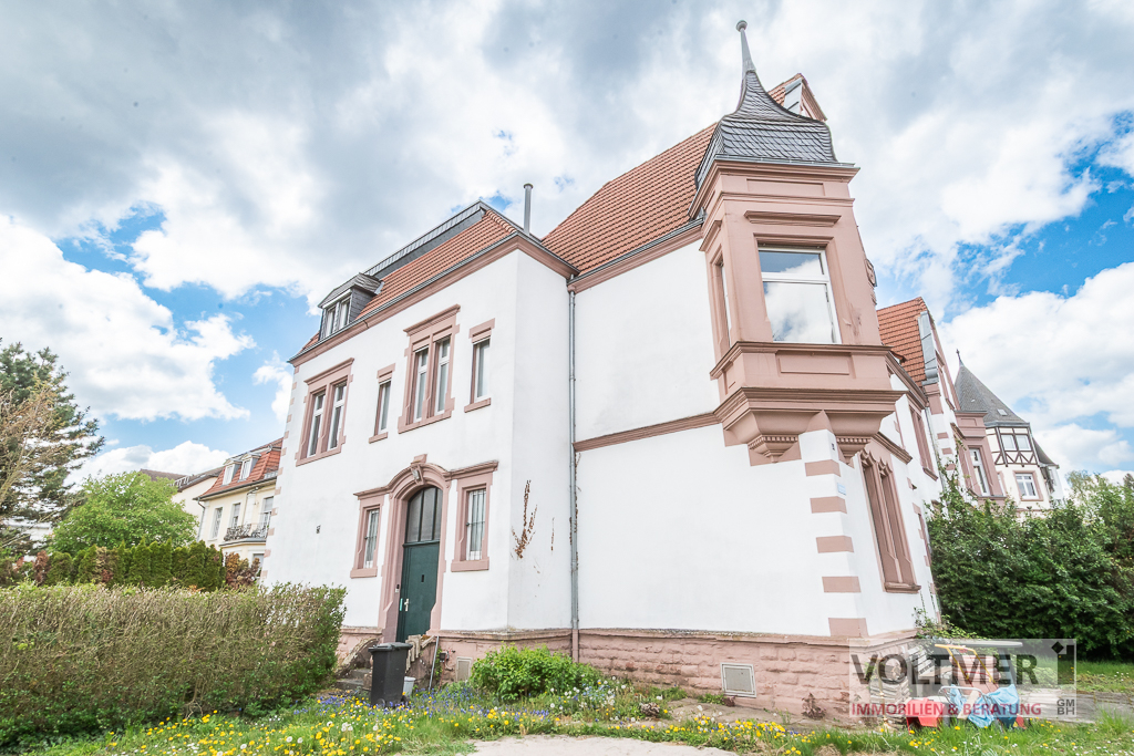 RESERVIERT - Zweifamilienhaus mit Altbaucharme im Goetheviertel!