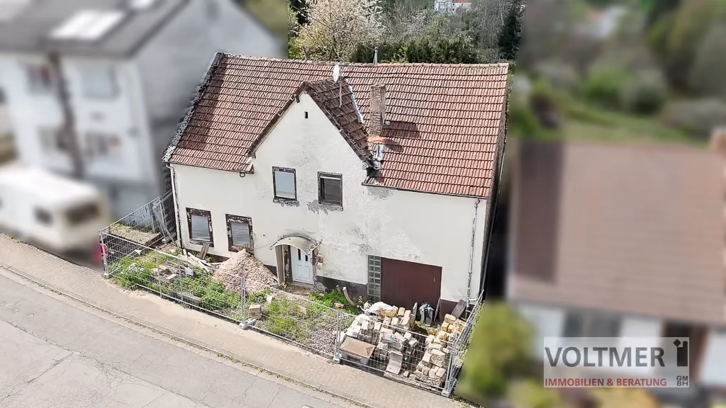 Drohnenansicht Straßenseite