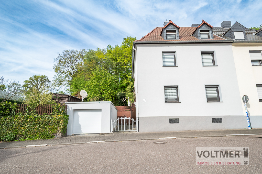 GENERATIONENHAUS - großzügiges Einfamilienhaus mit Garage und Garten in St.Ingbert/Rentrisch!
