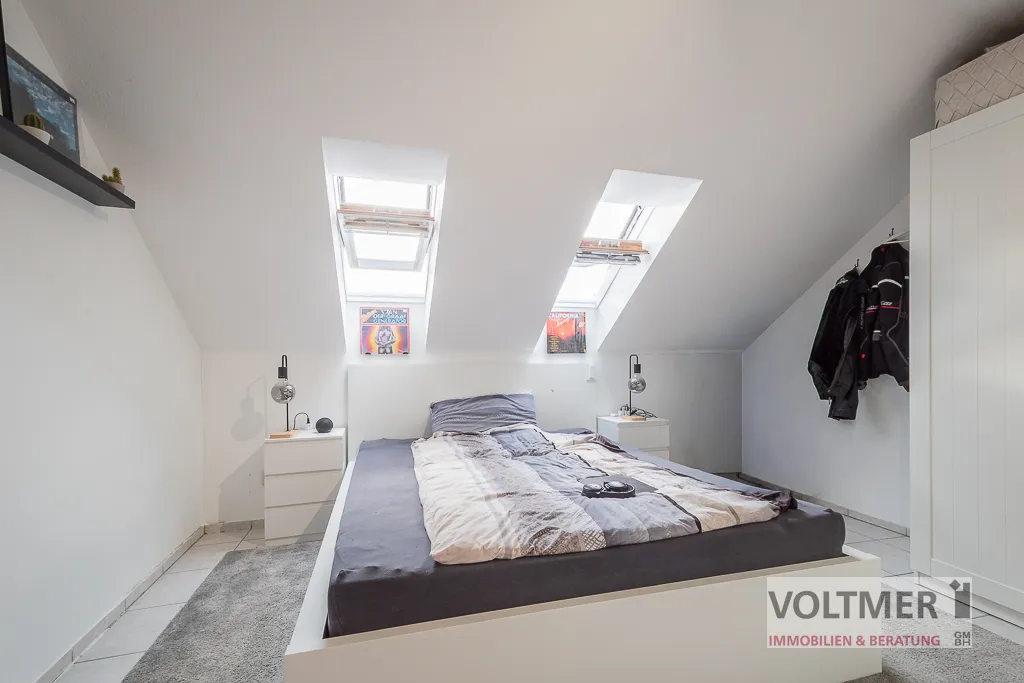 OG links Schlafzimmer